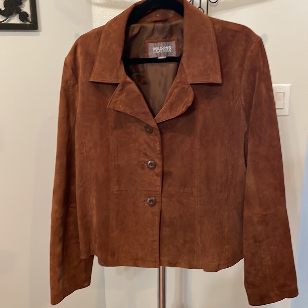 EUC Wilson Leather womens genuine leather brown jacket. Size XL.